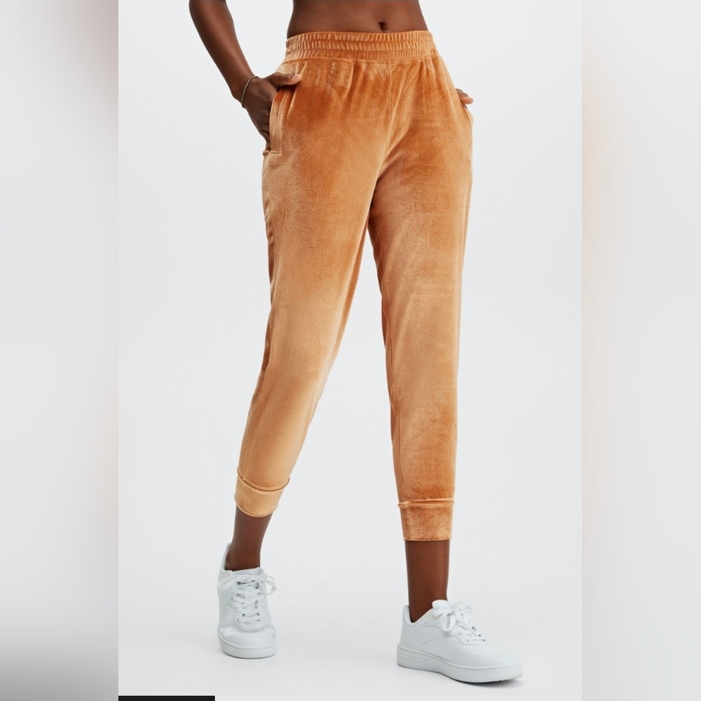 ❤️ NWOT! FABLETICS DARIA LUXE VELOUR HIGH RISE JOGGERS, LARGE